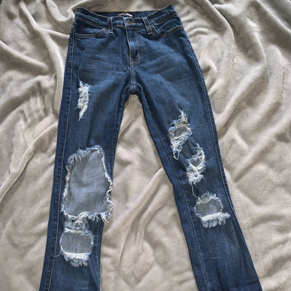 FASHION NOVA Beach Bum Jeans